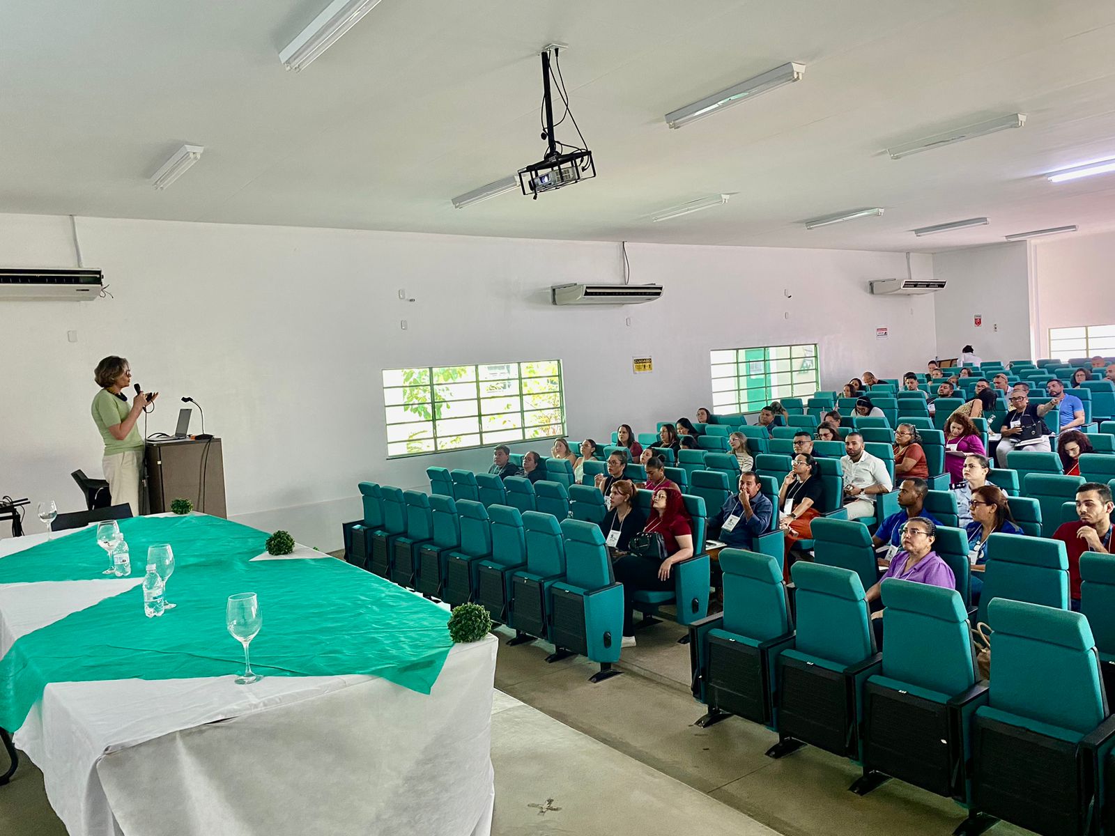 Profissionais da saúde recebem atualização para manejo clínico da Sífilis Adquirida, Gestacional e Congênita