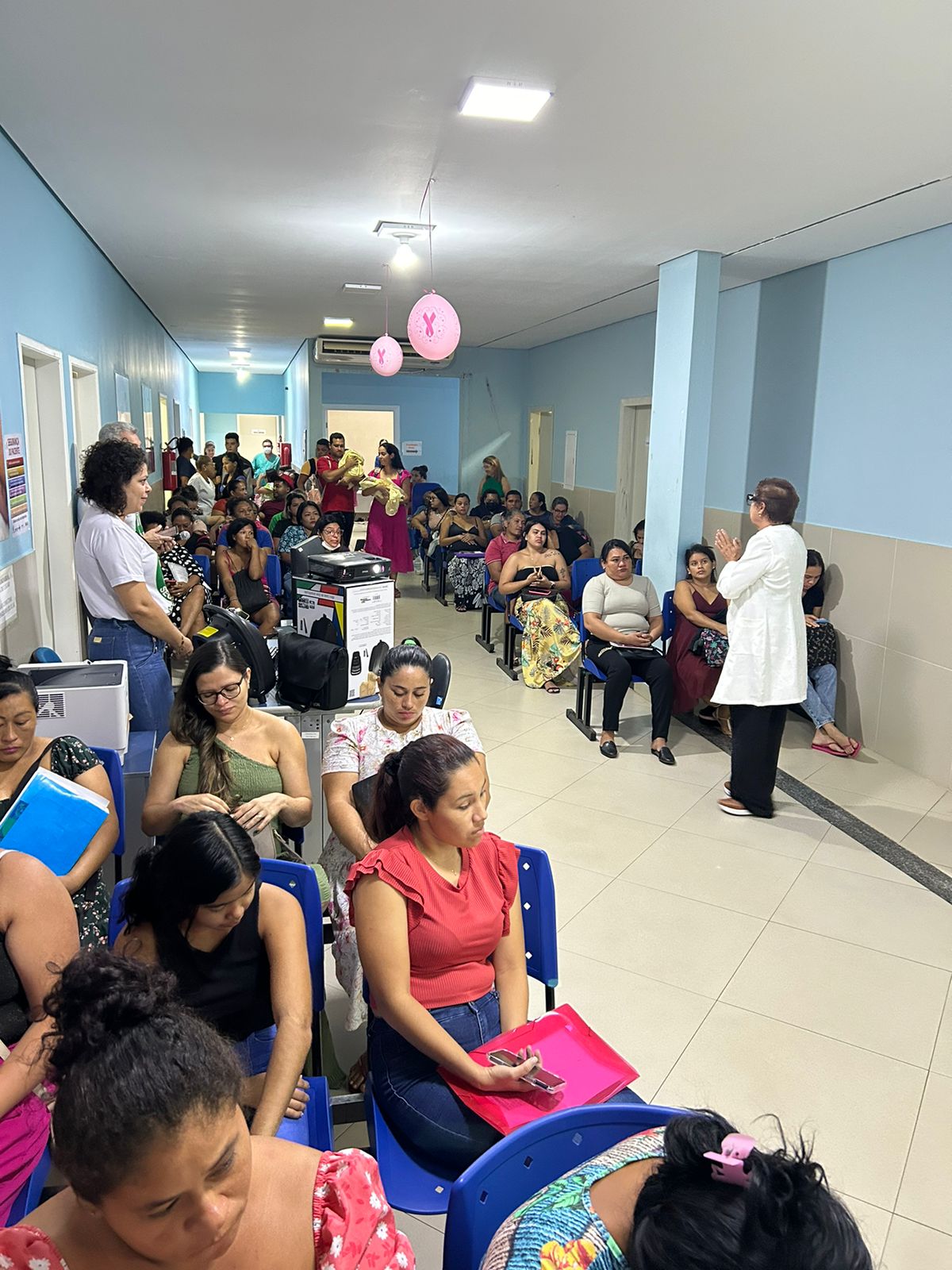 Centro de Referência promove palestras sobre autocuidado e prevenção contra os cânceres de mama e útero