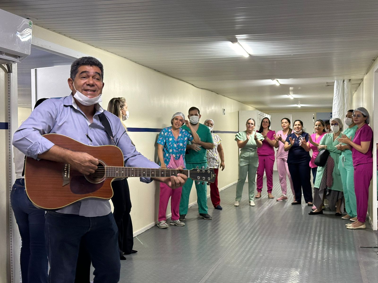 Servidores da Maternidade recebem coral motivacional do Ministério Público de Roraima