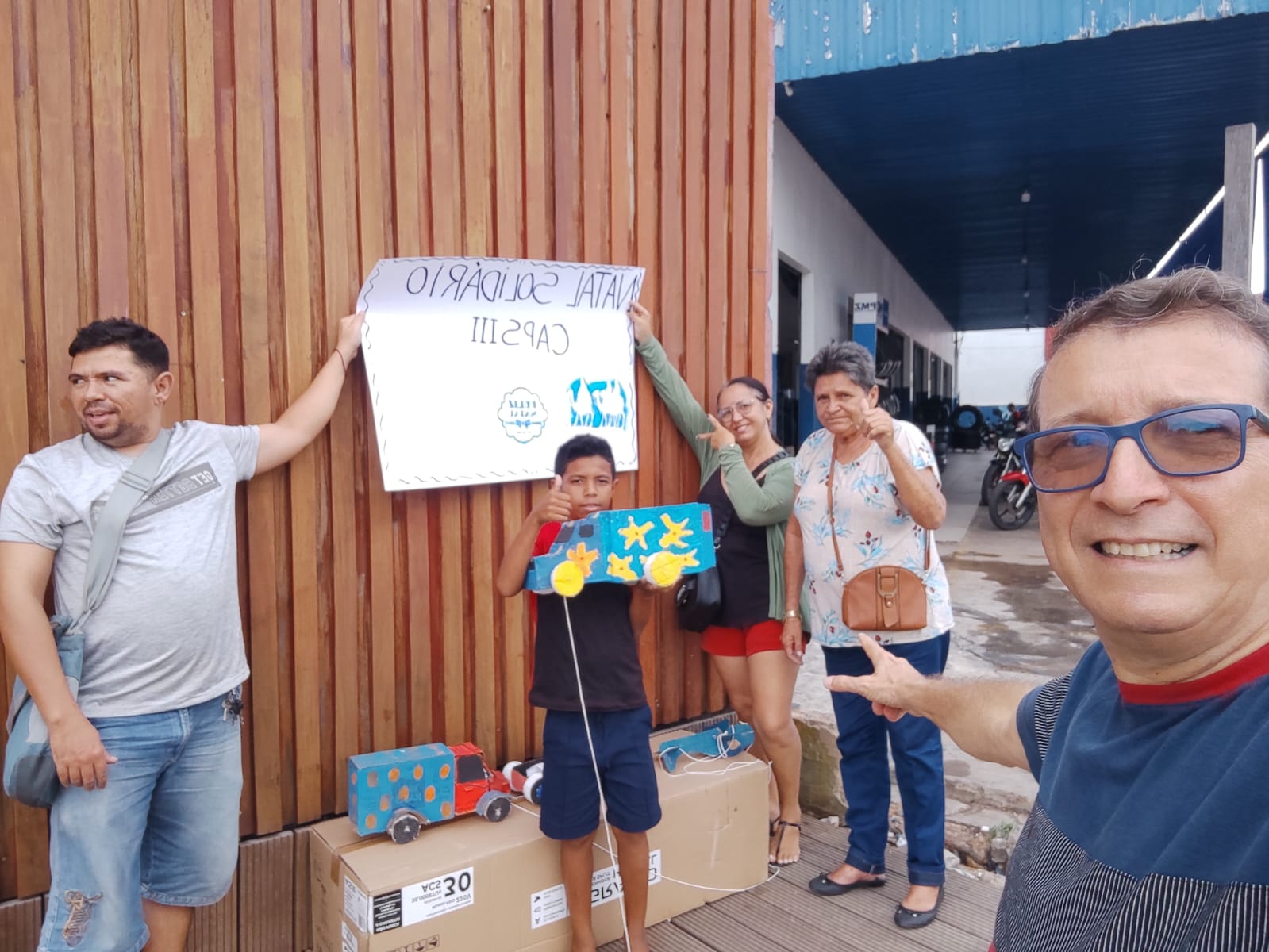 Distribuição_de_brinquedos_confeccionados_pelo_CAPS_III_Ascom_Sesau_1.jpeg