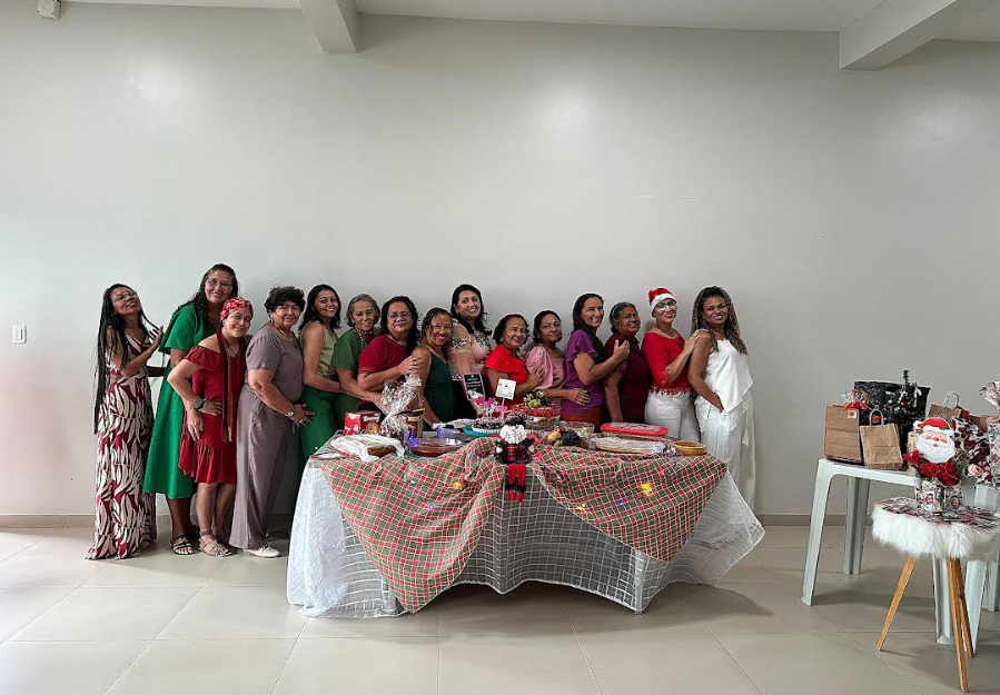 Pacientes oncológicas celebram o Natal com programação especial no HGR