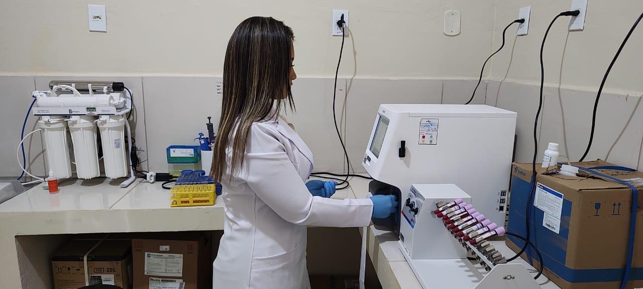 CAROEBE : Unidade Mista de Saúde recebe novo analisador hematológico para reforço no atendimento laboratorial