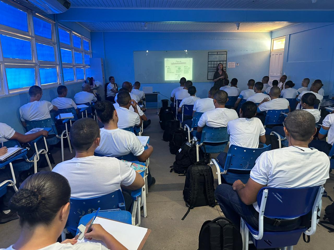 Sesau promove palestra sobre saúde mental para alunos da Guarda Municipal de Bonfim