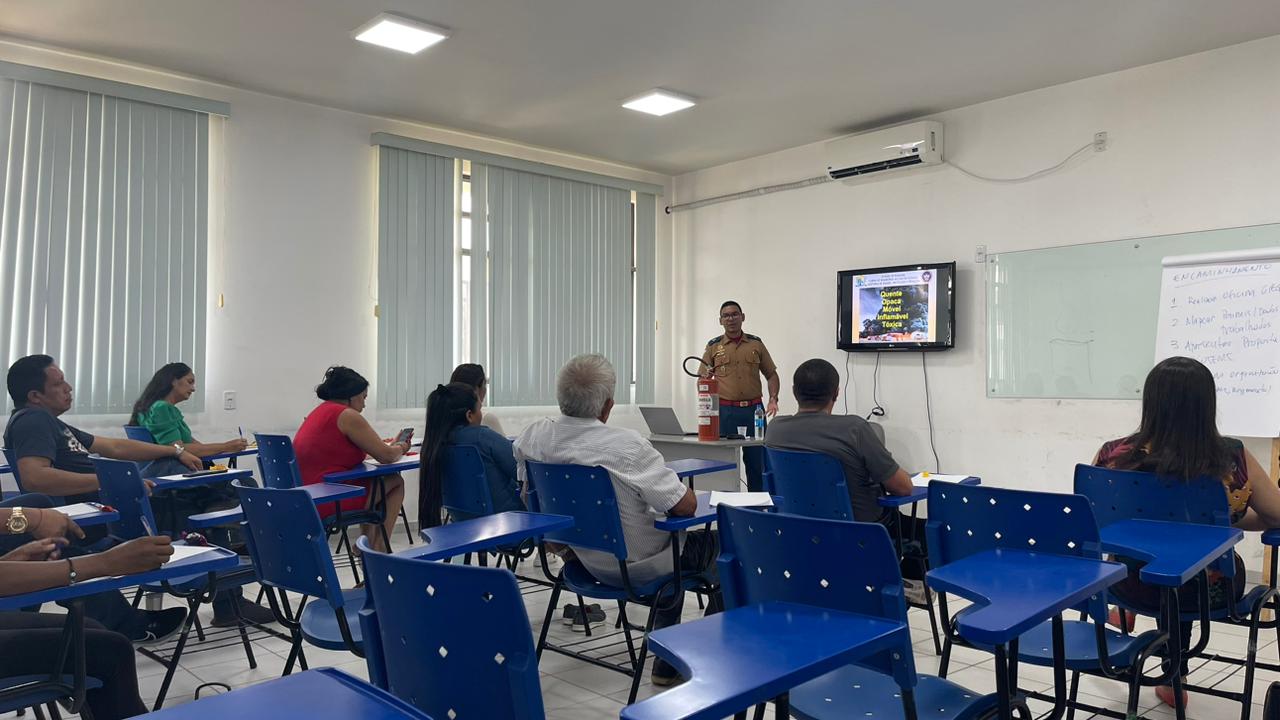 Servidores do Coronel Mota recebem orientações sobre prevenção de incêndios