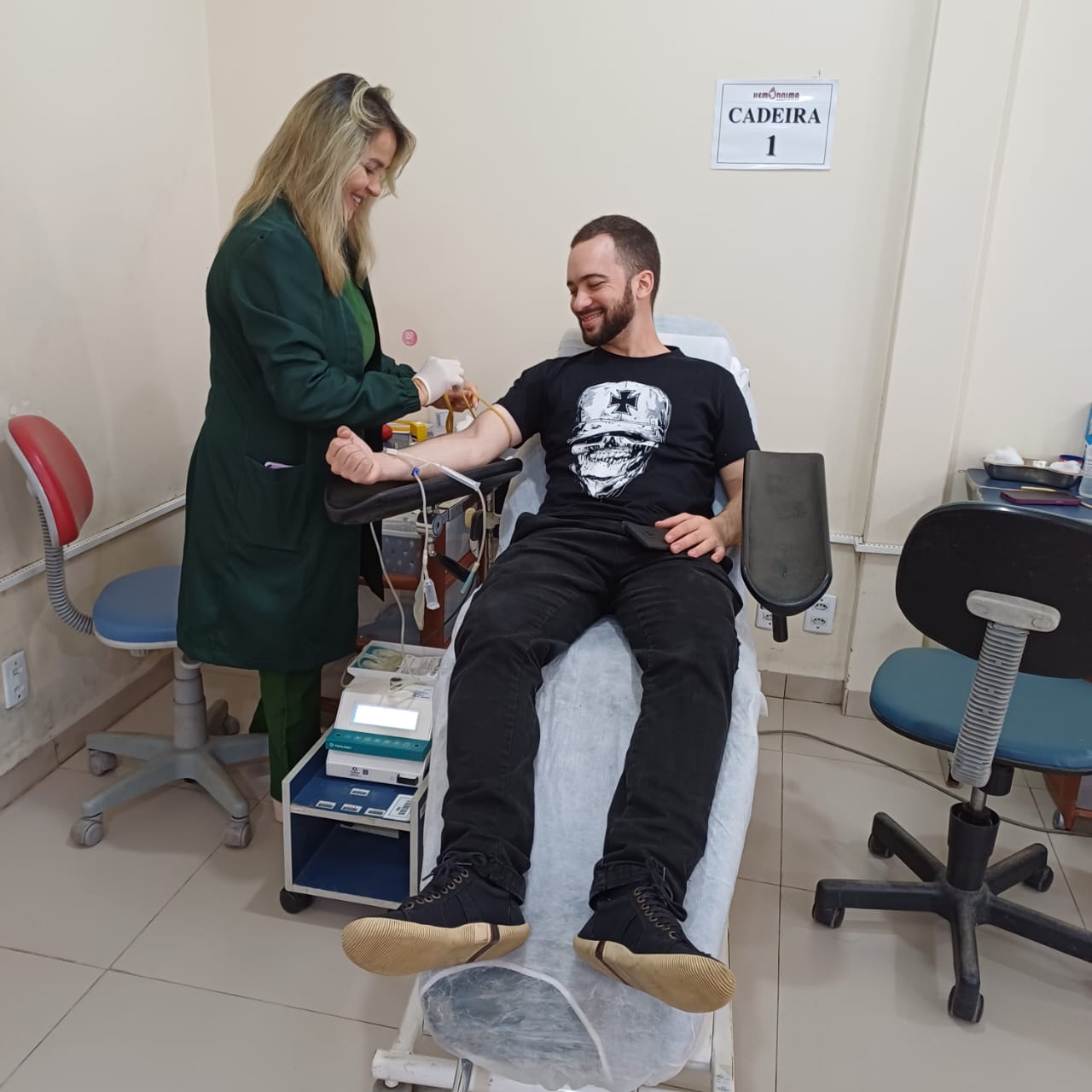 Hemoraima recebe doação de membros do Insanos Moto Clube