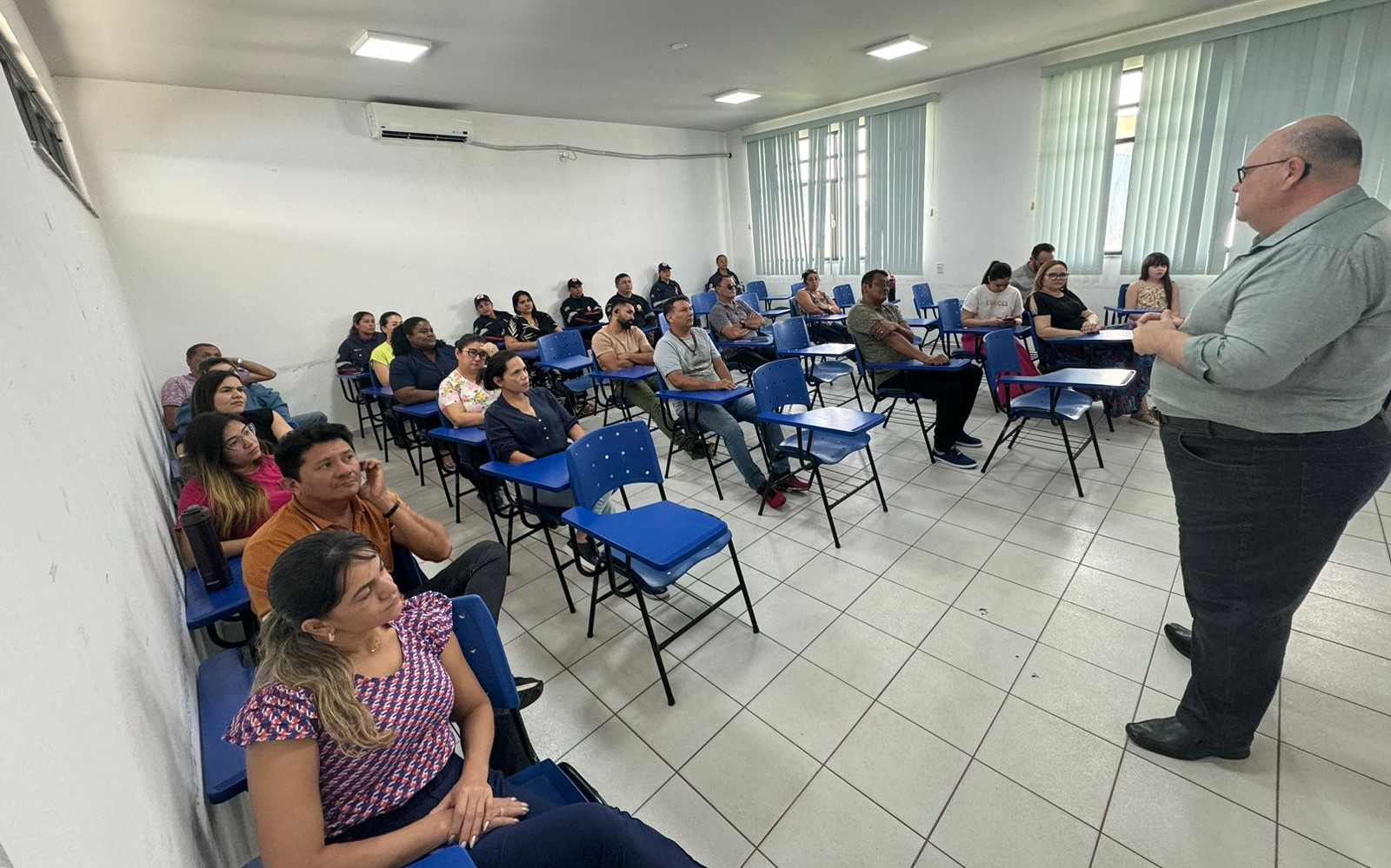 Enfermeiros do SAMU participam de ciclo de palestras sobre a Saúde do Trabalhador