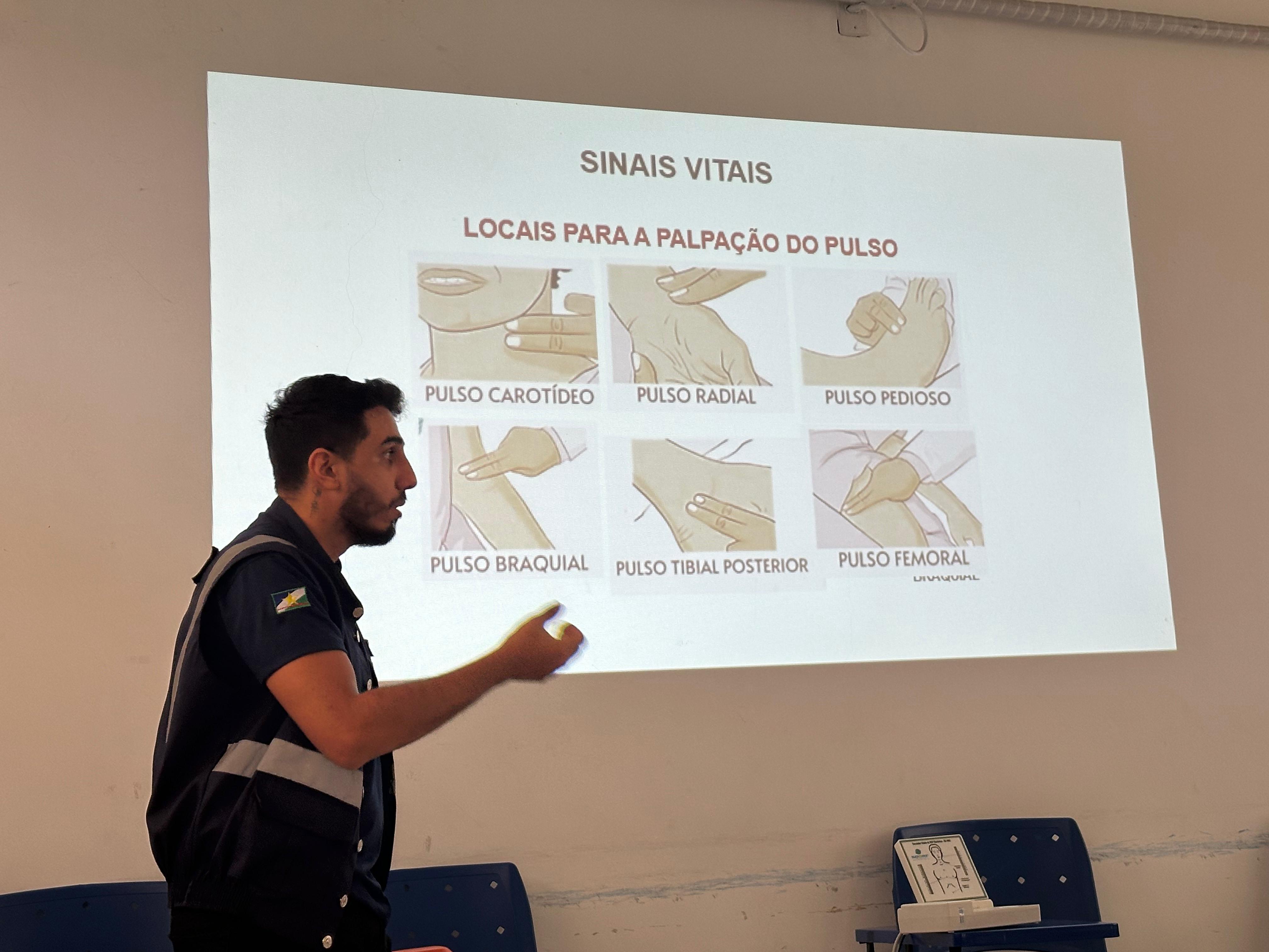 Profissionais do Samu e servidores da saúde recebem treinamento sobre primeiros socorros