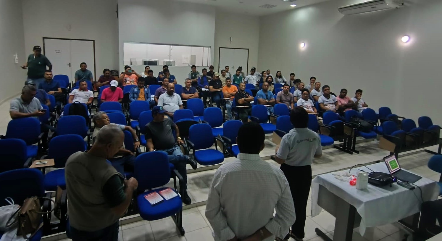 Sesau prepara profissionais para controle de arboviroses nos municípios