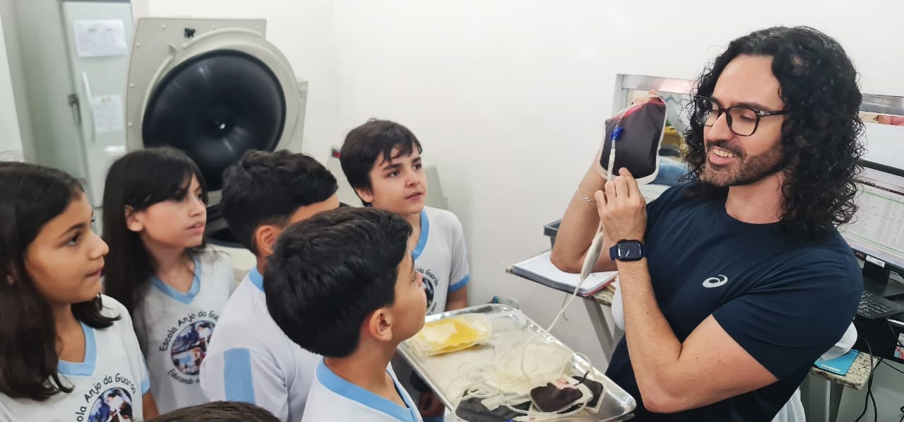 Visita_de_alunos_da_Escola_Anjo_da_Guarda_6.jpeg