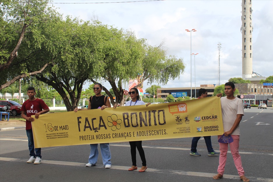 Em blitz, Sesau aborda combate ao abuso e exploração sexual de crianças e adolescentes